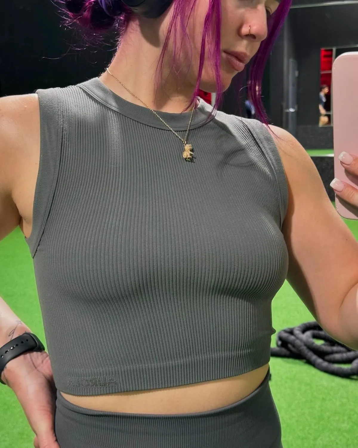 AUROLA Essentials Rib Seamless Sleeveless Tank for Women Subtle Logo Round Neck Active Workout Crop Tops