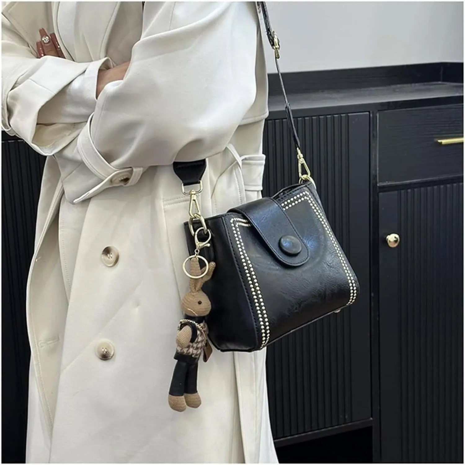 Bootara Bucket Bag - Women's Vintage Bunny Charm Bucket Bag, Adjustable Wider Shoulder Strap, Spacious Travel Tote