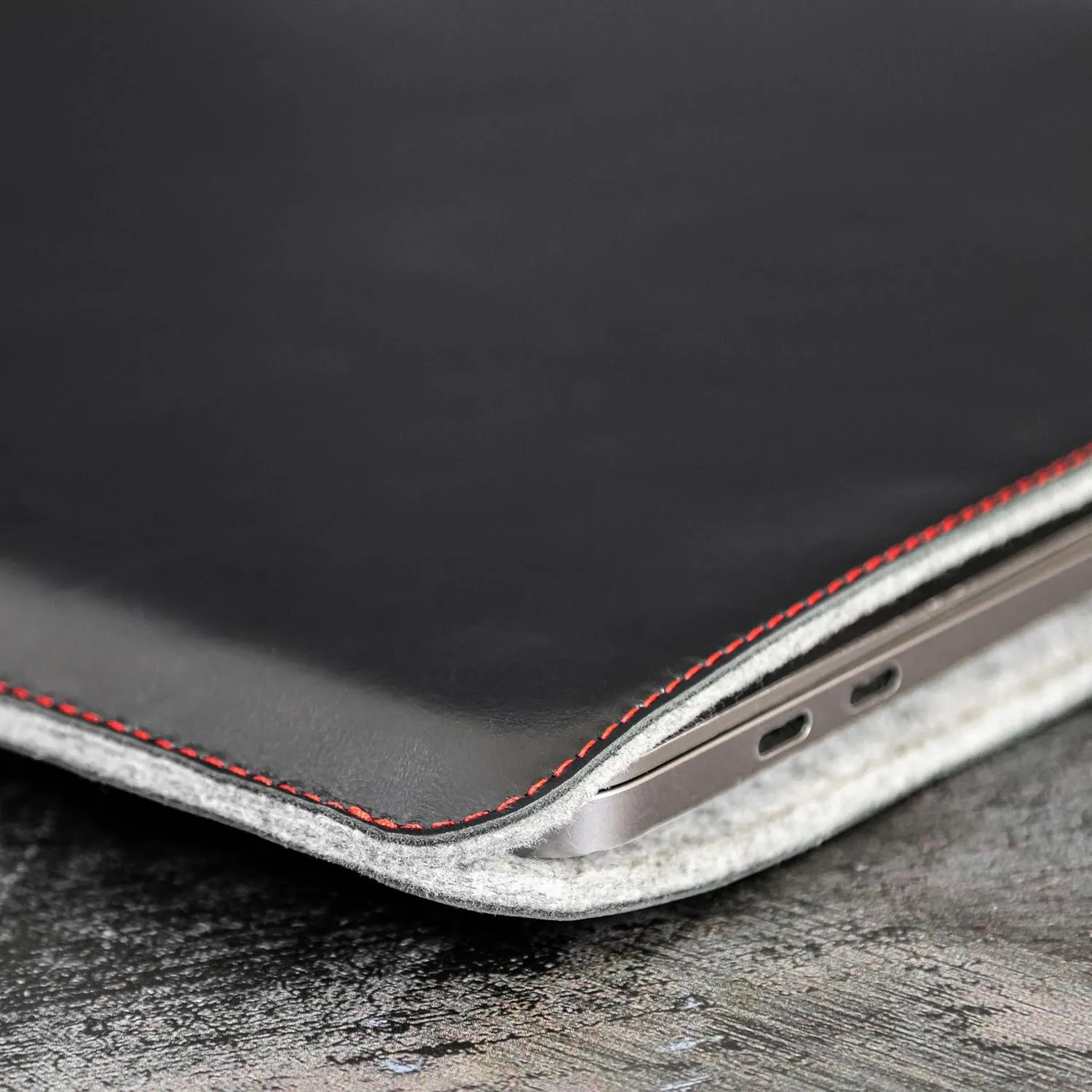 Casemade Real Leather Laptop Sleeve for MacBook Pro & Air Fits 13, 14, 15 & 16 Inch - Genuine Full Grain Leather with Soft Wool Lining (16 Inch -2021  M1/M2/M3/M4)