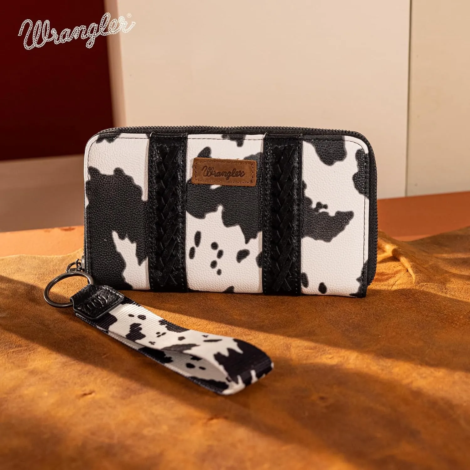 Wrangler Wallet Purse for Women Western Aztec Clutch Wristlet Wallet with Credit Card Holder