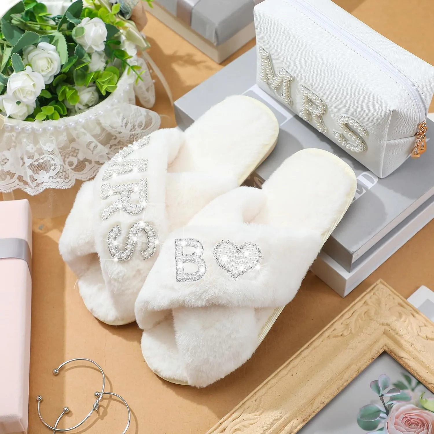 Xtinmee Personalized Initial Wedding Bride Slippers MRS Pearl Letter Makeup Bag Bridal Shower Gifts for Wedding Day (B)